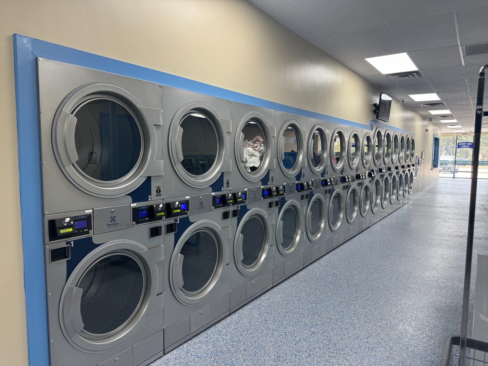 WaveMAX Laundry Denton, TX 8 WaveMAX denton-tx