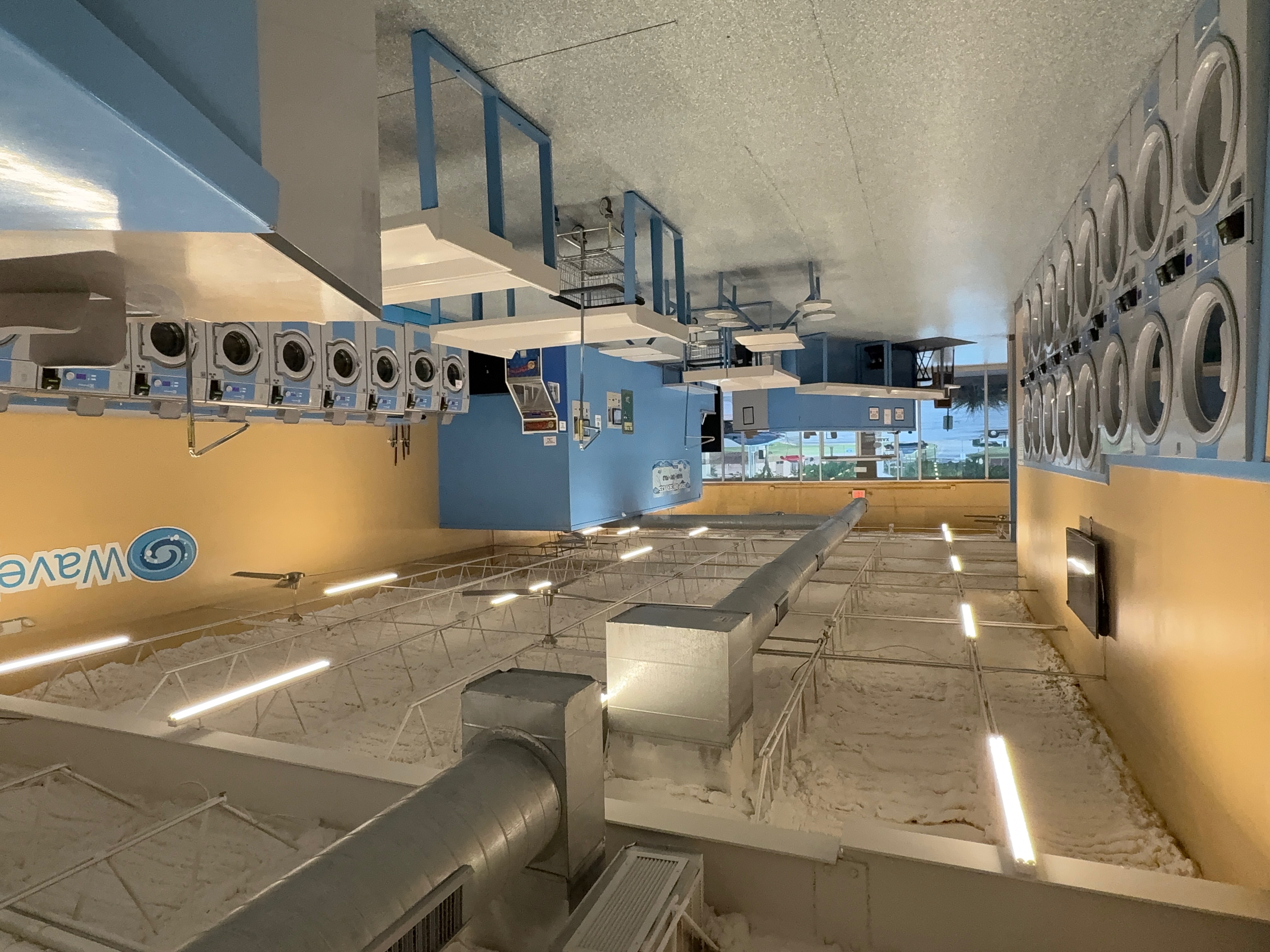 WaveMAX Arlington laundromat