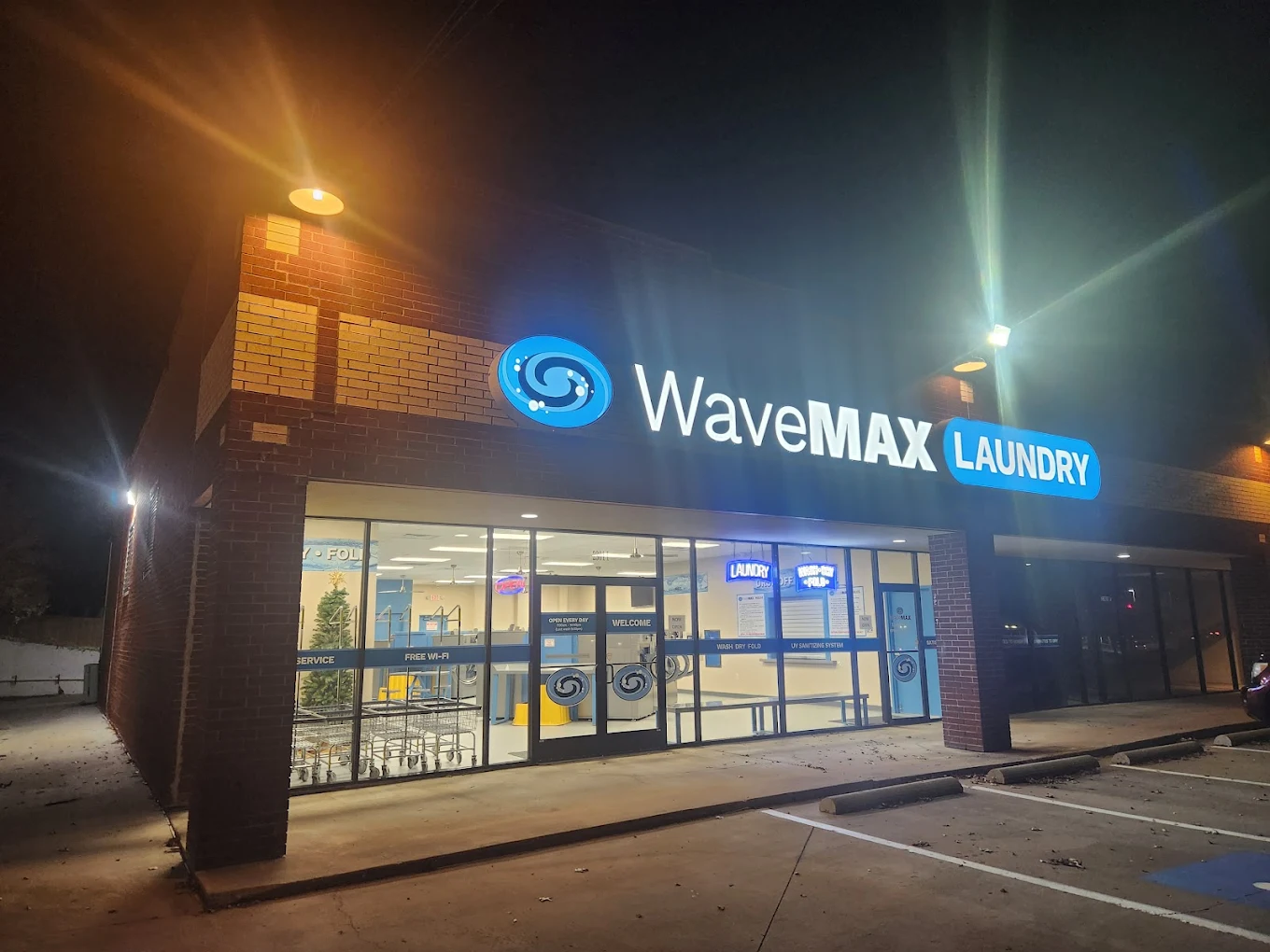 WaveMAX Bedford laundromat