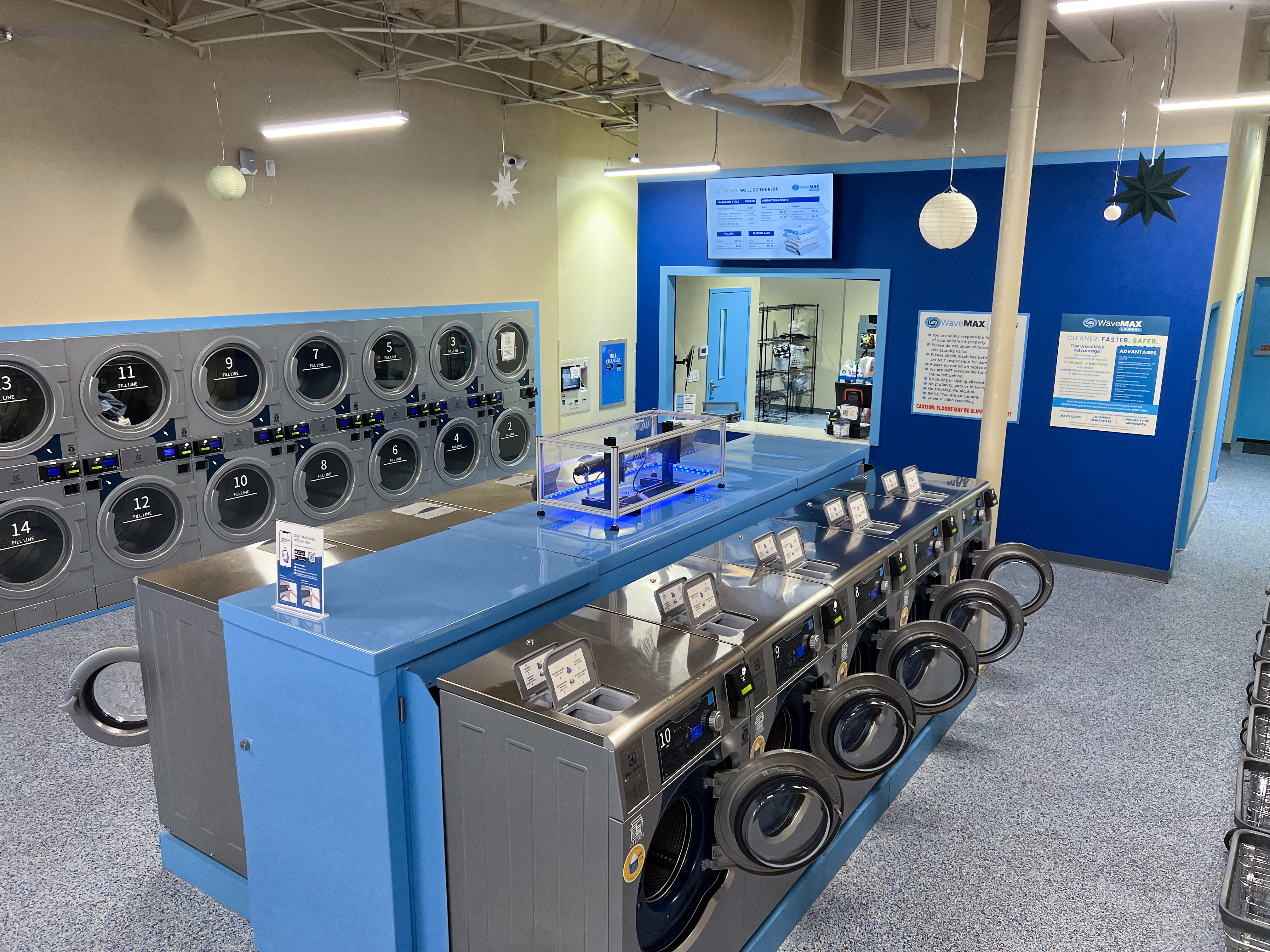 WaveMAX Fort Worth interior 4
