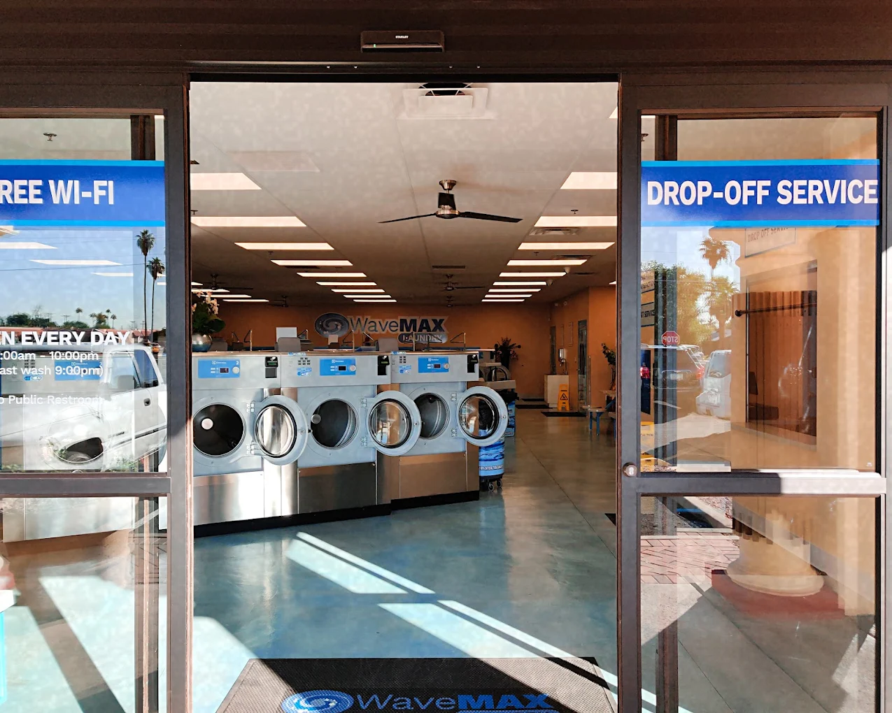 WaveMAX Glendale Phoenix interior