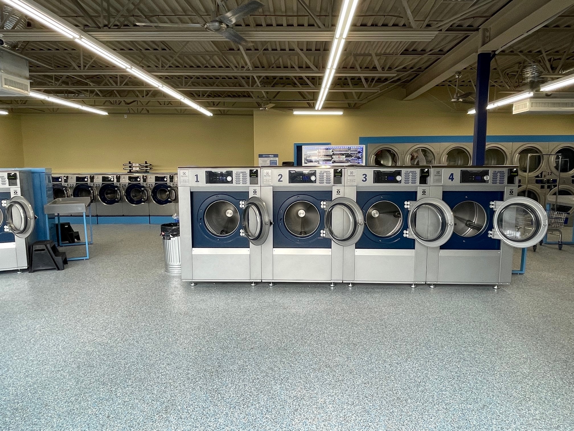 Self-Service Laundry in Inkster