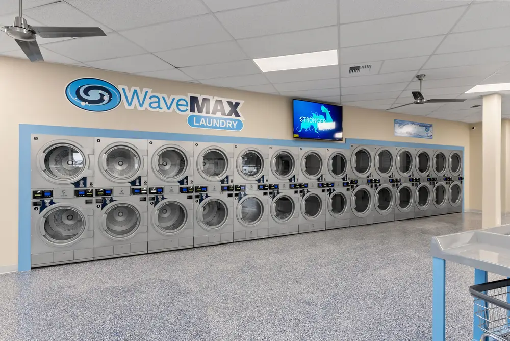 Clean modern laundromat in Self Serve, LAUNDRY - WaveMAX