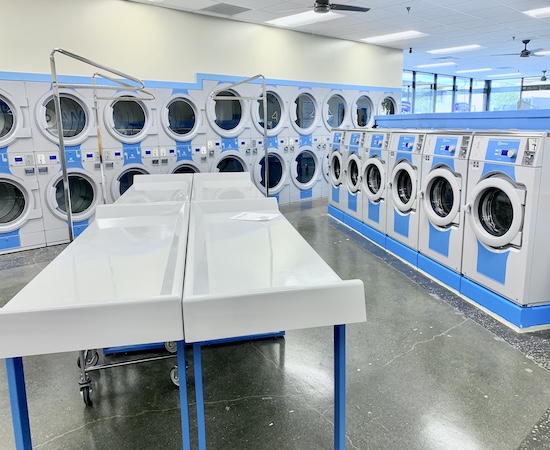 WaveMAX Knoxville interior