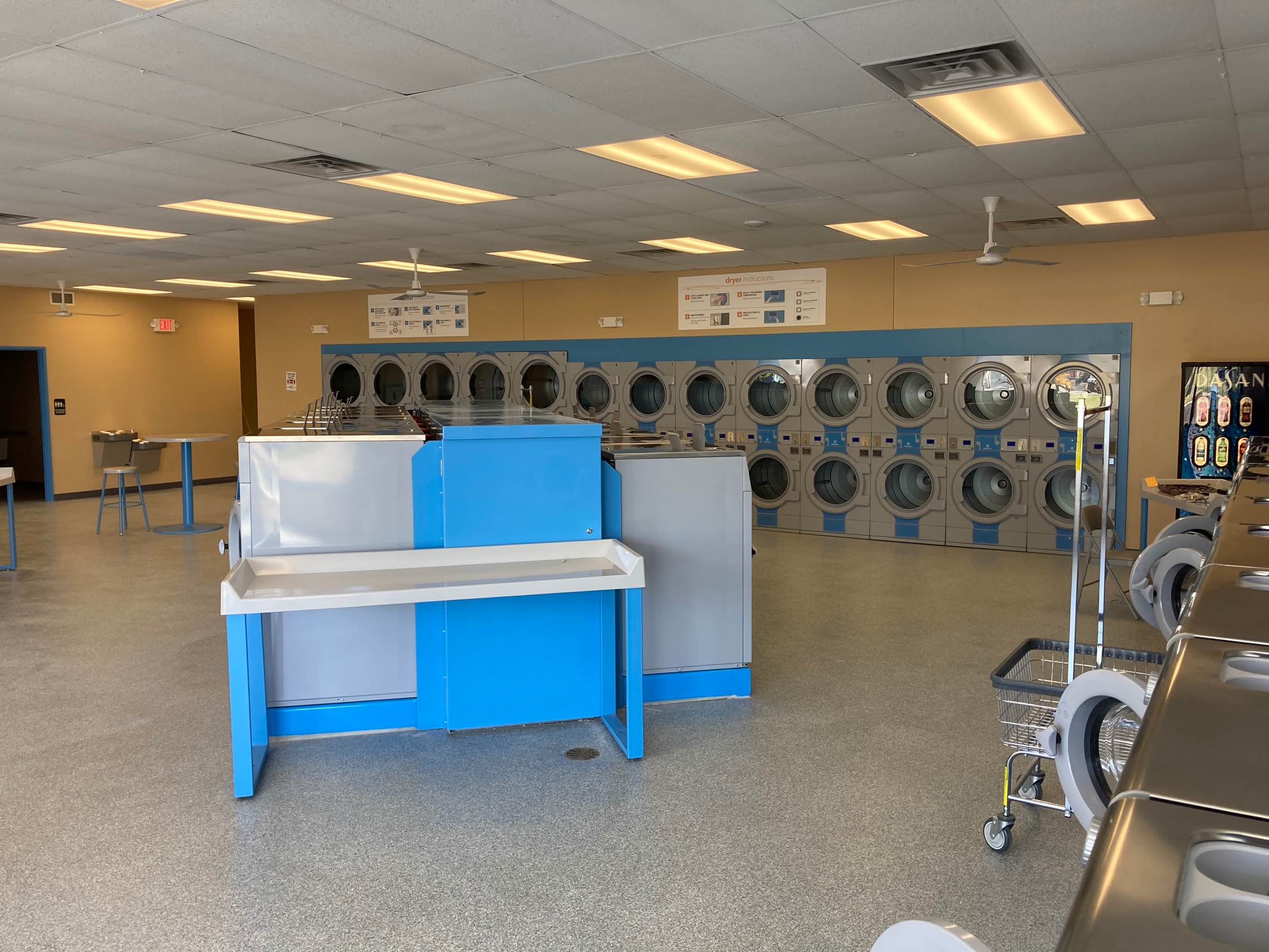 Self service laundry Lansing MI