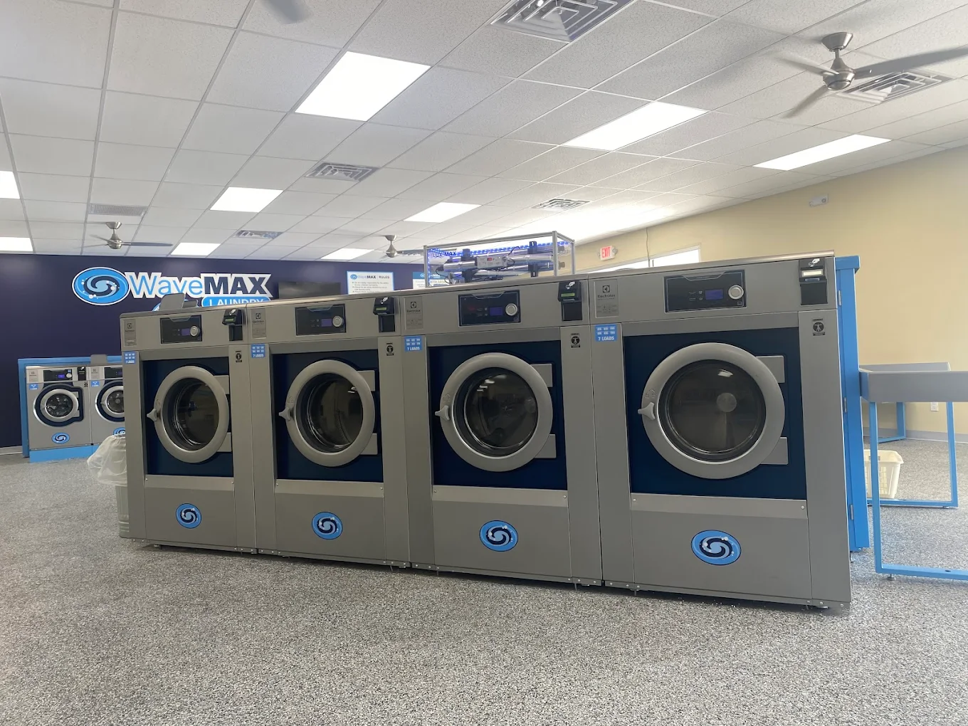 WaveMAX Oklahoma City laundromat