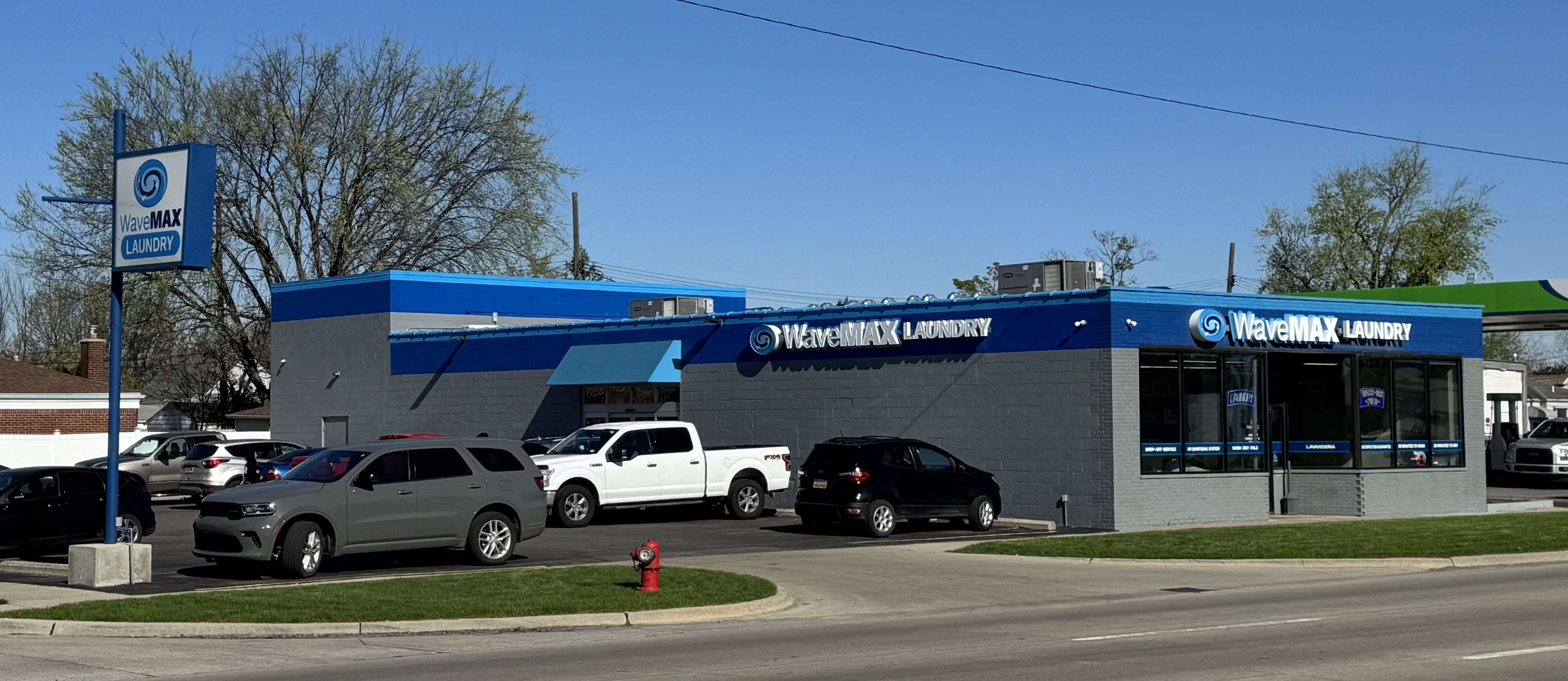 WaveMAX Southgate laundromat