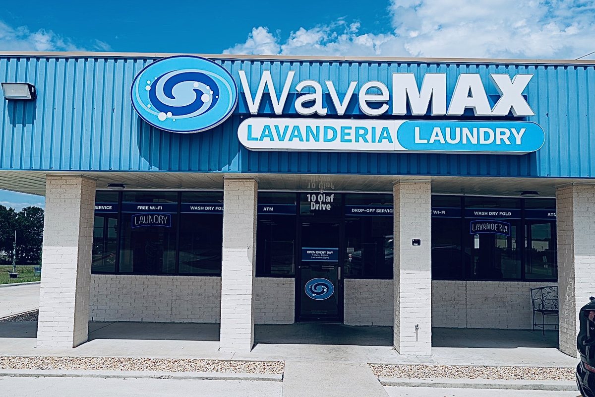 Front of the WaveMAX Laundry building at 10 Olaf Drive in Temple, TX