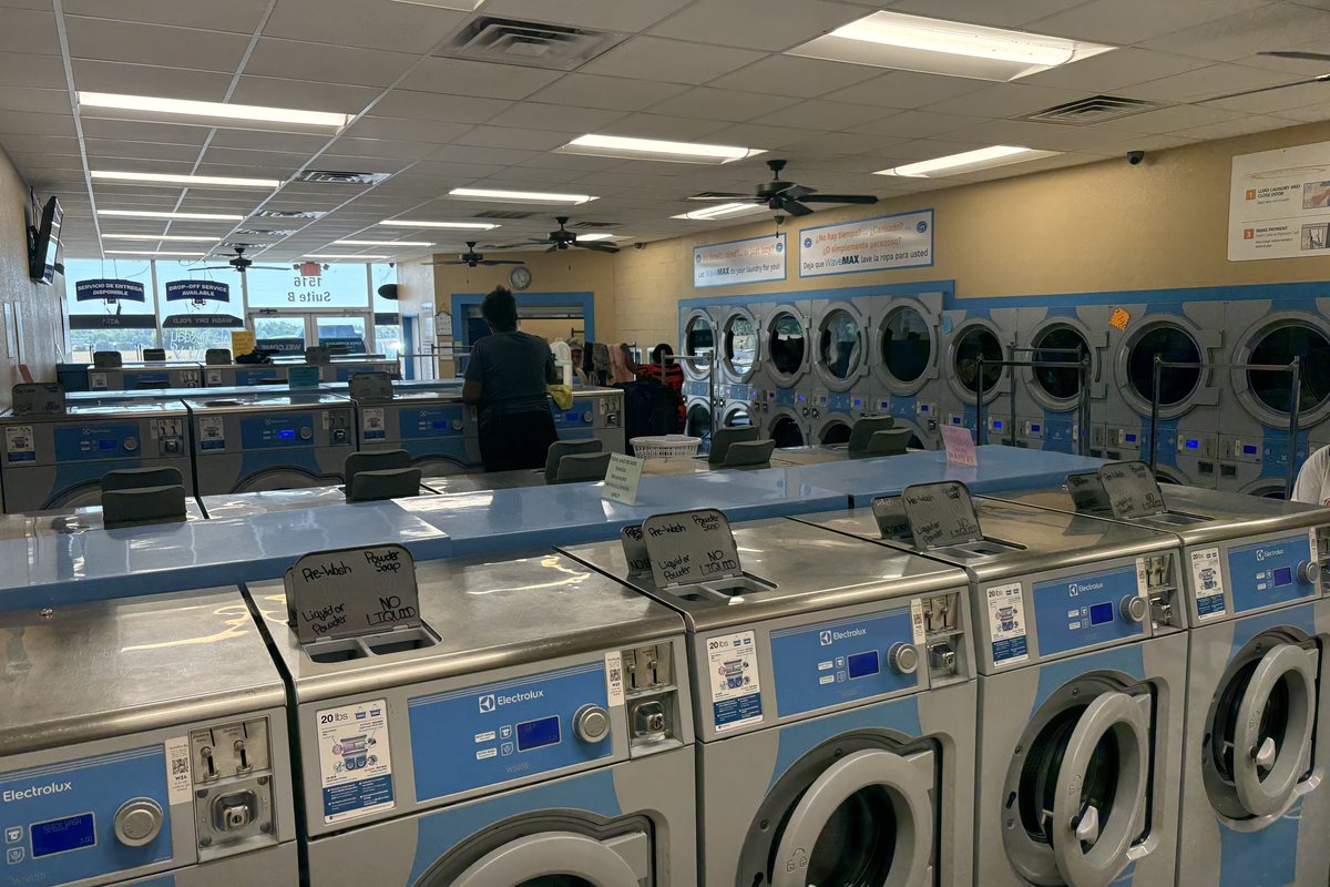 Airbnb & Rentals Laundry in Temple, TX | WaveMAX 2 WaveMAX Temple