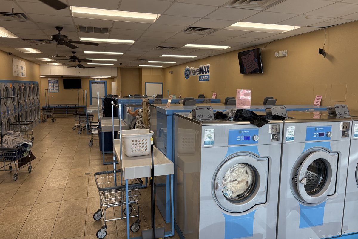 Airbnb & Rentals Laundry in Temple, TX | WaveMAX 3 WaveMAX Temple